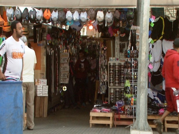 Camelódromo em Divinópolis (Foto: TV Integração/Reprodução) Camelódromo em Divinópolis (Foto: TV Integração/Reprodução)