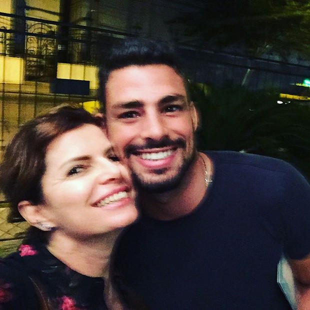 Debora Bloch e Cauã Reymond em teatro na Zona Sul do Rio (Foto: Instagram/ Reprodução)
