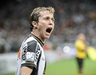 Bernard avisa que quer jogar
o Mundial (Bruno Cantini / Site Oficial do Atlético-MG)