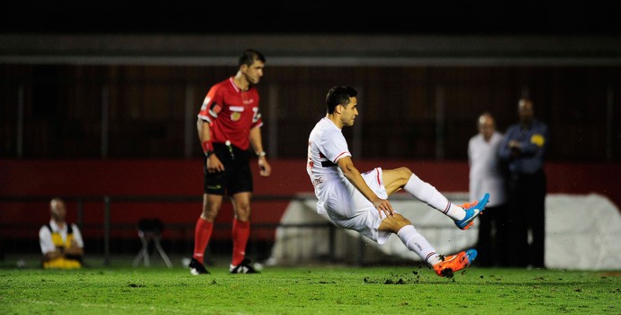 Alan Kardec perde penalti São Paulo x Atlético Nacional (Foto: Marcos Ribolli)