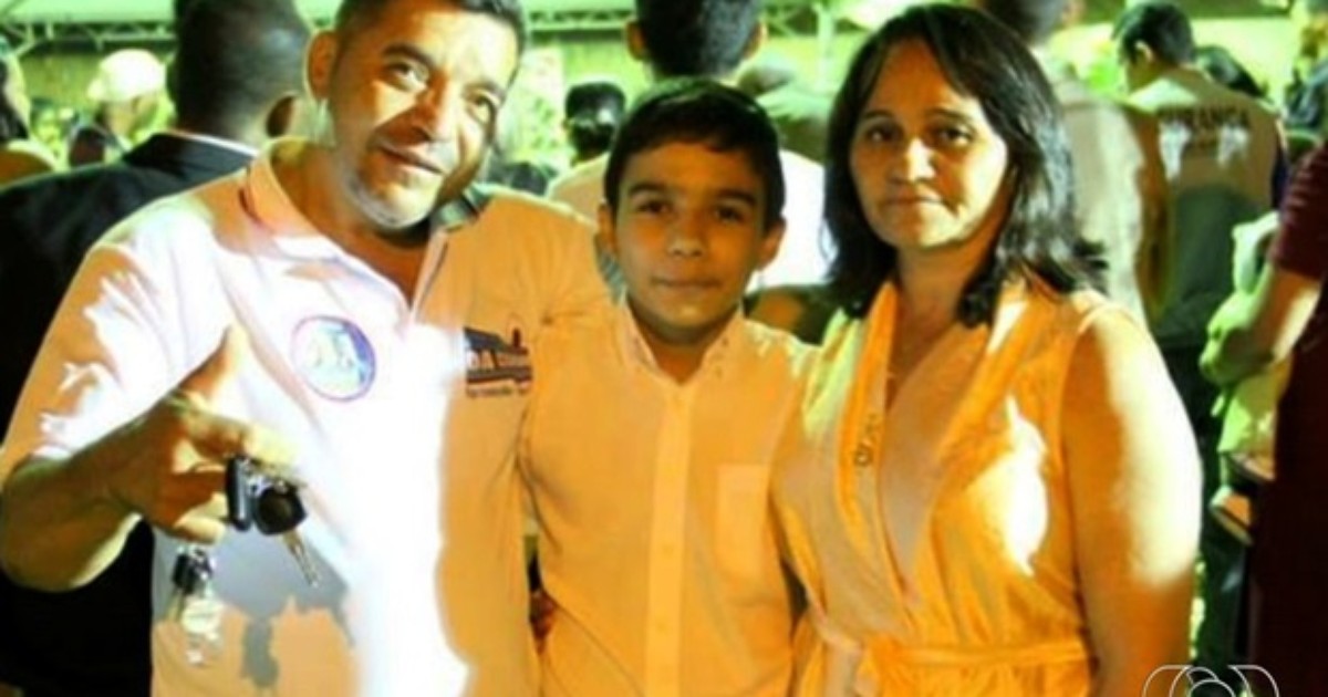 Corpos dos três parentes de PM mortos a tiros são velados em Goiás - Globo.com