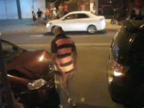 Militar foi flagrado embriagado após se envolver em uma colisão (Foto: Reprodução/TV Sergipe) Militar foi flagrado embriagado após se envolver em uma colisão (Foto: Reprodução/TV Sergipe)