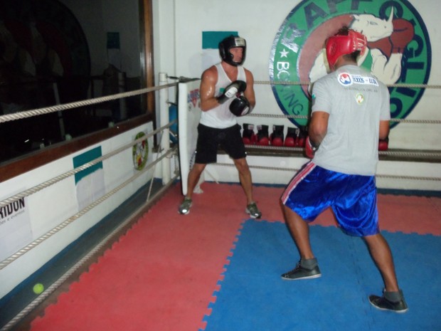 Malvino Salvador lutando boxe (Foto: Divulgação)