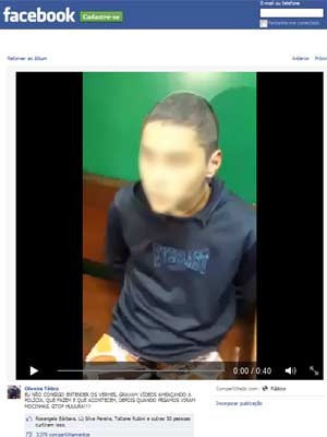 Reprodução de página de rede social em que jovem supostamente algemado é gravado xingando a si mesmo e pedindo perdão à PM (Foto: Facebook/Reprodução)