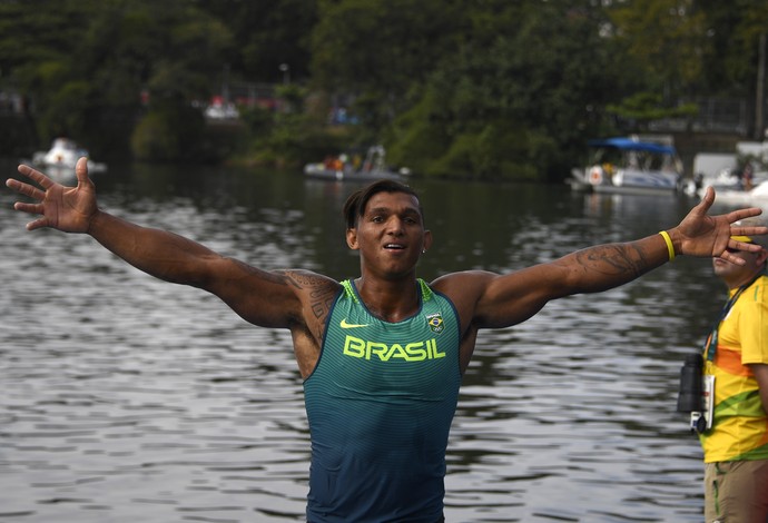 Isaquias Queiroz canoagem (Foto: AFP)