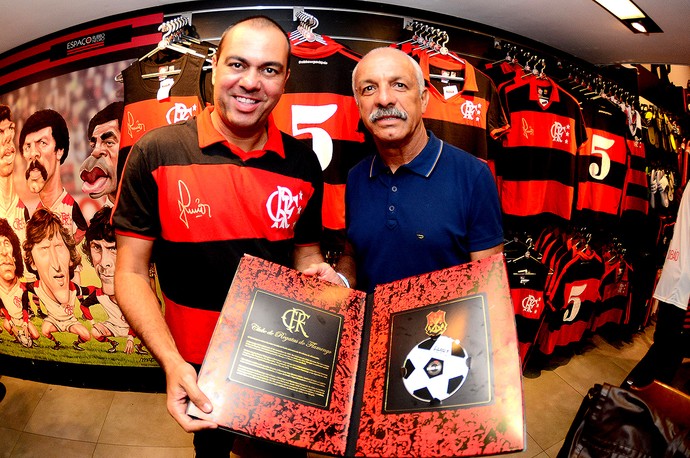 Junior lança coleção de camisa do Flamengo (Foto: Alexandre Vidal / Fla Imagem)