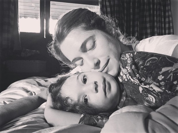 Leticia Spiller com a filha Stella (Foto: Reprodução/Instagram)