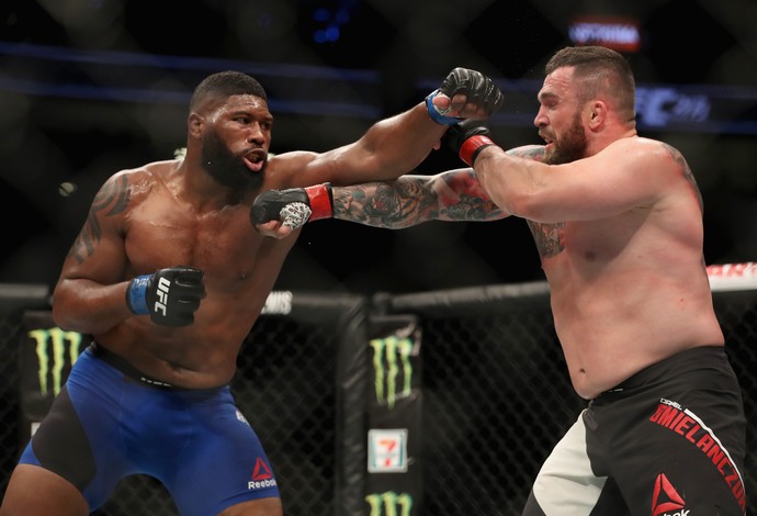 Artes Marciais - Werdum perde chance de nocautear e é derrotado por Overeem