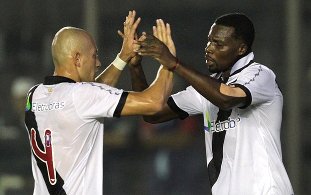 tenorio nei vasco x friburguense (Foto: Marcelo Sadio / Site Oficial do Vasco)