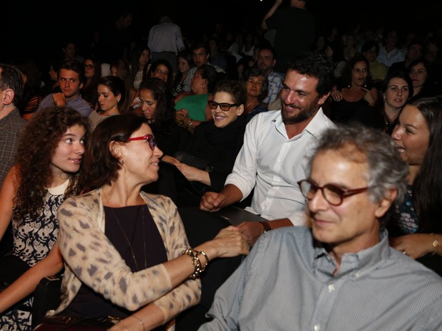 Lilia Cabral Bárbara Paz e Rodrigo Lombardi e a mulher, Betty, em sessão especial de musical na Zona Sul do Rio (Foto: Felipe Panfili/ Ag. News)