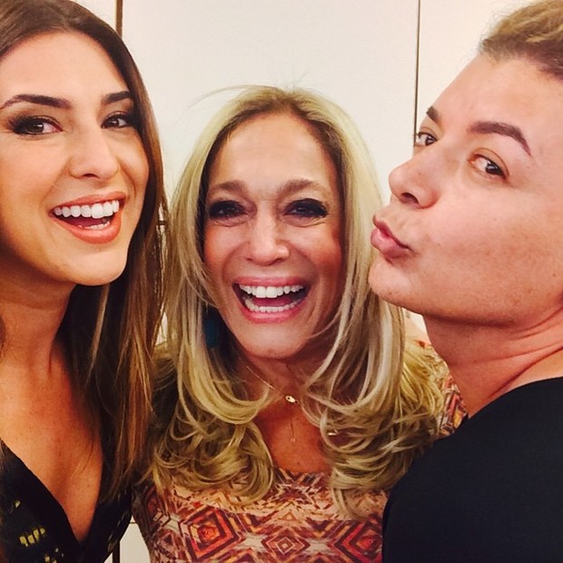 Fernanda Paes Leme, Susana Vieira e David Brazil nos bastidores do Superstar (Foto: Instagram/ Reprodução)