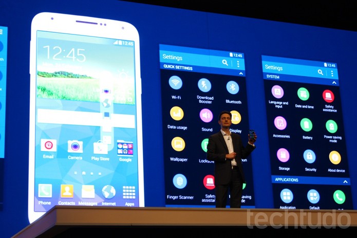 Galaxy S5 e novo visual do Android (Foto: Allan Melo / TechTudo)