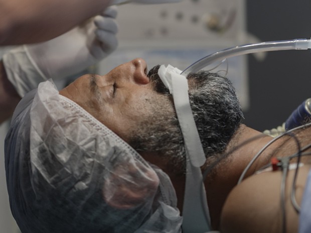 Miguel tem complicações e passa por nova cirurgia (Foto: TV Globo)