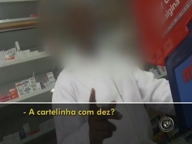 Remédios são vendidos livremente nas farmácias em Itapetininga (Foto: Reprodução/TV TEM)