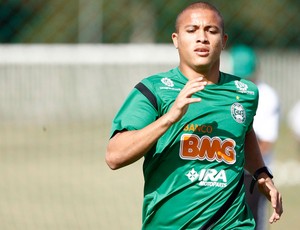 Alex no treino do Coritiba (Foto: HENRY MILLEO/AGÊNCIA DE NOTÍCIAS GAZETA DO POVO/AGÊNCIA ESTADO)