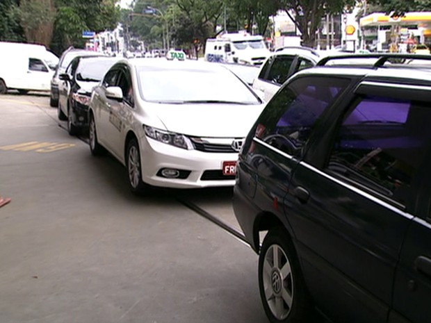 G Posto Vende Gasolina Pela Metade Do Pre O E Motoristas Fazem Fila