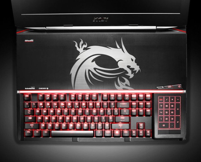 Teclado numérico, sem teclas mecânicas, funciona como touchpad (Foto: Divulgação)