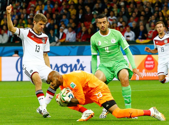 M'Bolhi Alemanha x Argélia (Foto: Reuters)