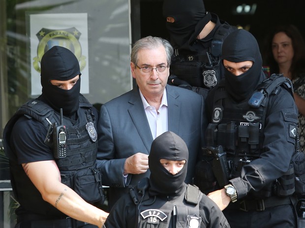 Eduardo Cunha faz exame de corpo de delito no IML em Curitiba  (Foto: Giuliano Gomes/ PR PRESS)