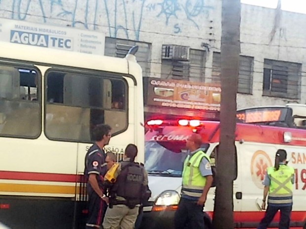 G1 Homem é Morto A Tiros Dentro De ônibus Em Porto Alegre Diz