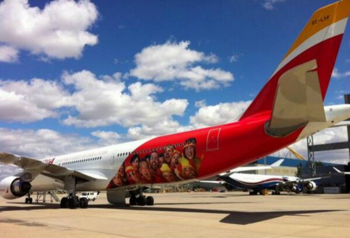 Casillas publica imagem do avião da seleção espanhola (Foto: Reprodução)