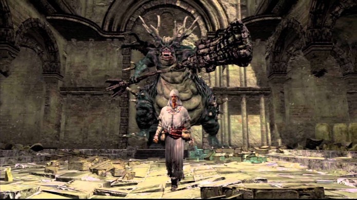 Com exceção de Feiticeiros e Pyromancers, evite ficar muito distante do Asylum Demon (Foto: Reprodução/Youtube)