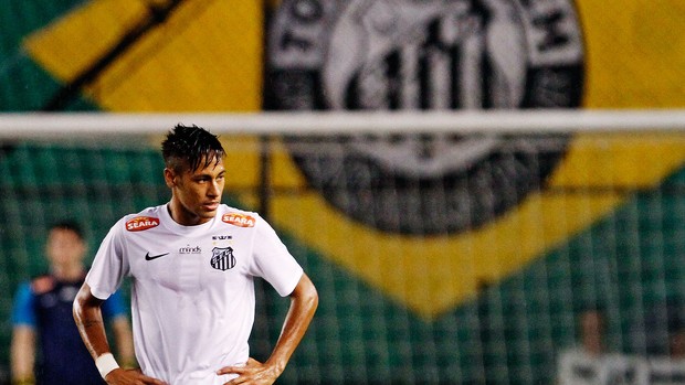 Neymar jogo Santos Joinville (Foto: Agência Estado)