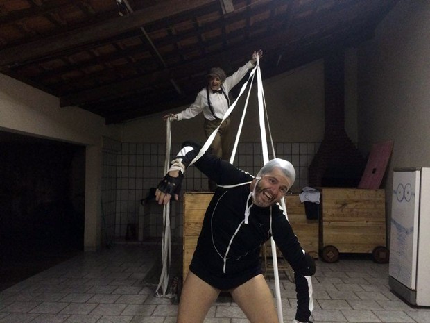 Ensaio da peça 'Esperando Godot': releitura é destaque de programação da 4ª Mostra de Teatro Tiradentes em Cena, Grupo de Teatro Experimental, Pouso Alegre, MG (Foto: Arquivo Pessoal/Lúcio Marques) Ensaio da peça 'Esperando Godot': releitura é destaque de programação da 4ª Mostra de Teatro Tiradentes em Cena, Grupo de Teatro Experimental, Pouso Alegre, MG (Foto: Arquivo Pessoal/Lúcio Marques)