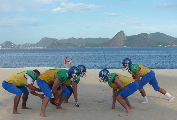 Seleção brasileira de futebol americano treino no Aterro do Flamengo no Rio de Janeiro (Foto: Carol Fontes)