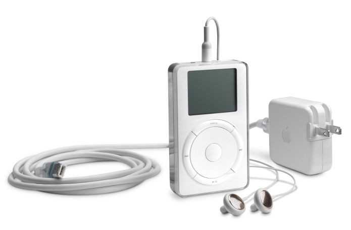 O primeiro iPod, lançado por Steve Jobs em 2001 (Foto: Divulgação)