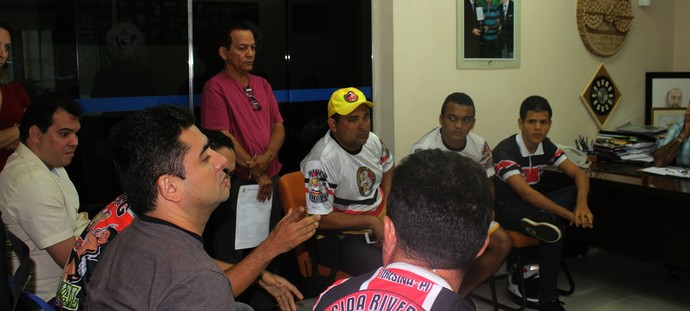 Reunião organizadas na FFP  (Foto: Joana D'arc Cardoso/GloboEsporte.com)