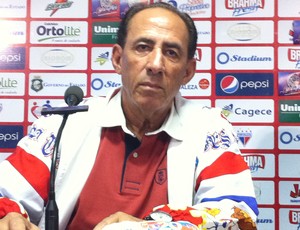 Nedo Xavier, técnico do Fortaleza, em coletiva de imprensa (Foto: Diego Morais/Globoesporte.com)