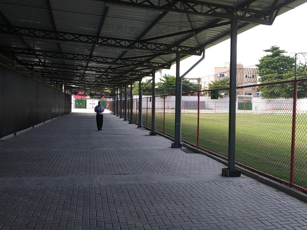 Entrada da torcida visitante na Arena do Flamengo (Foto: Vicente Seda)