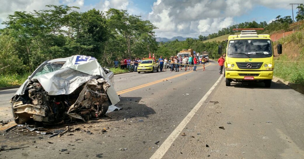 G1 Acidente Deixa Um Morto E 3 Feridos Na Br 101 Em Aracruz Es Notícias Em Espírito Santo 