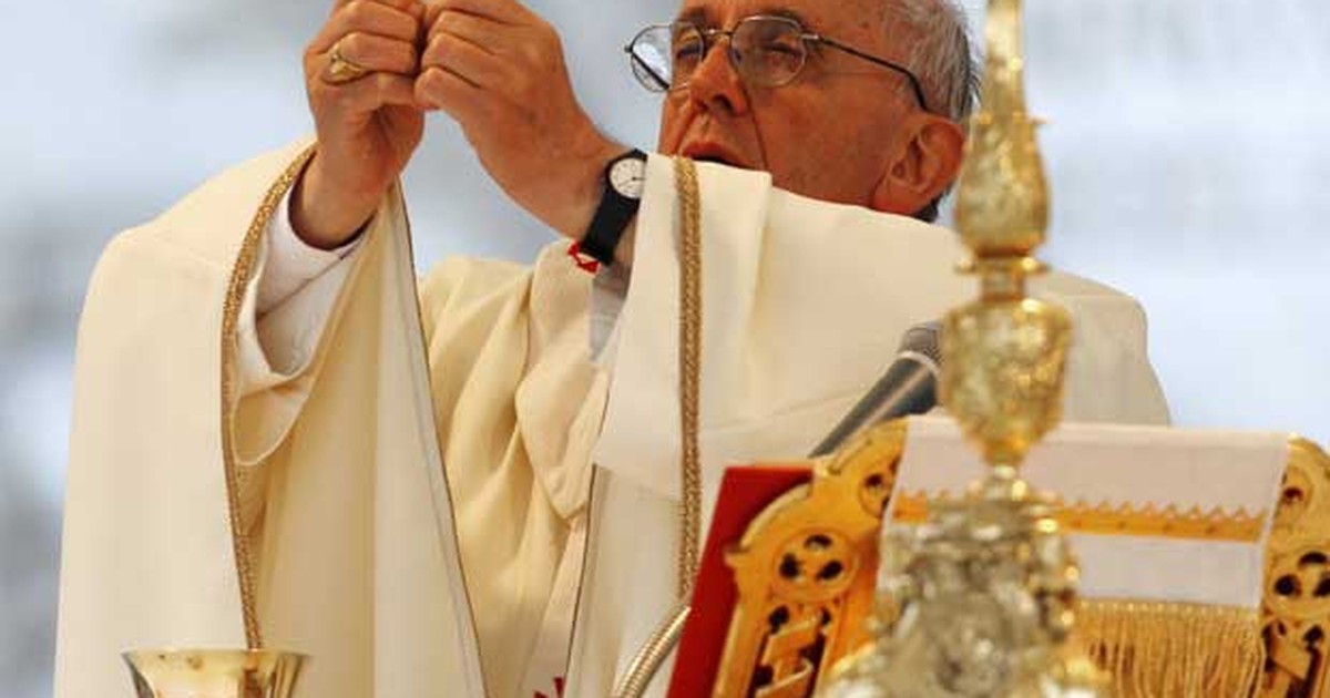 G Papa Exalta Palavra Solidariedade Durante Celebra O Em Roma