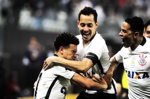 Análise: Corinthians, organizado, se supera. Falta qualidade para sonhar