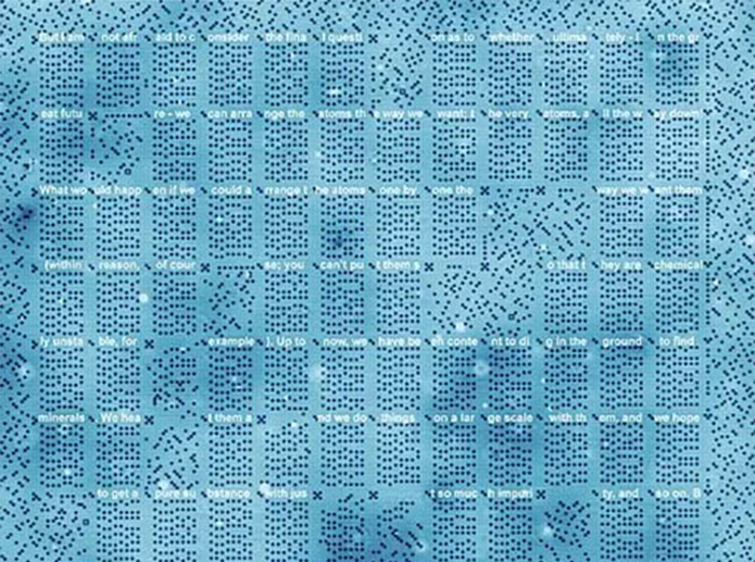 HD usa átomos de cloro e cobre para definir códigos binários em espaços que são 800 vezes menores do que a espessura de um fio de cabelo (Foto: Divulgação/Delft)