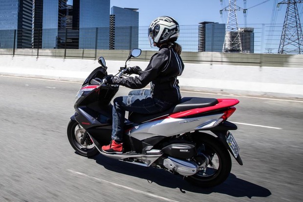 Nova Honda PCX 150 Sport chega às concessionárias por R ...