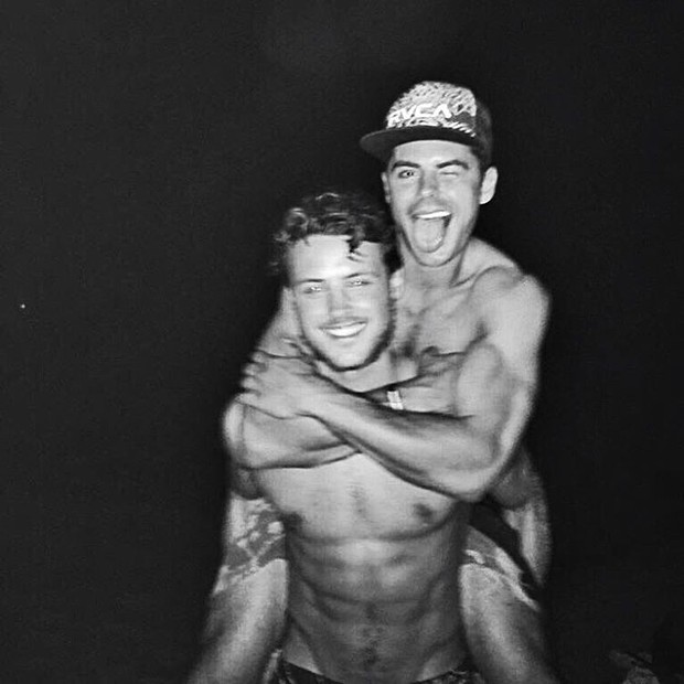 Zac Efron e Dylan Efron (Foto: Reprodução/Instagram)