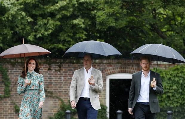 Kate Middleton e os príncipes William e Harry (Foto: Getty Images)