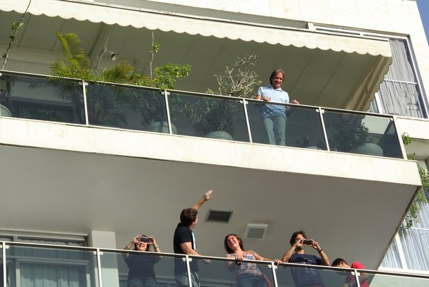 Resultado de imagem para a casa de Roberto Carlos