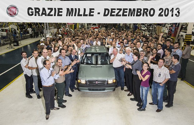Despedida: a última unidade do Fiat Mille fabricada no país (Foto: Divulgação)