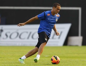 Pedro Castro, meia do Santos (Foto: Ricardo Saibun/Divulgação Santos FC)