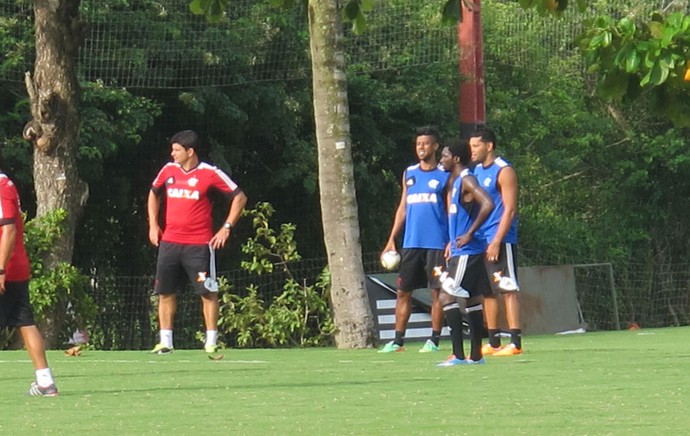 Léo Moura e André Santos Treino Flamengo (Foto: Thales Soares)