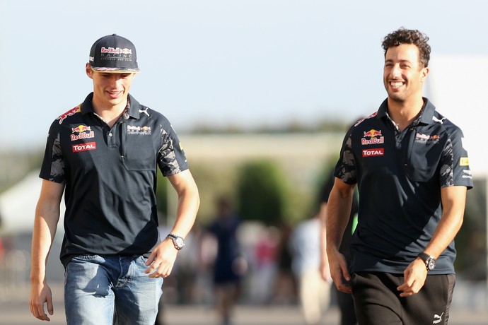 Max Verstappen e Daniel Ricciardo na sexta-feira de treinos livres (Foto: Getty Images)