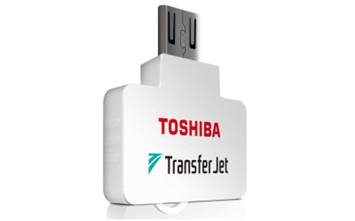Novo adaptador TransferJet chega ao mercado no final de 2014 (foto: Reprodução/The Register)