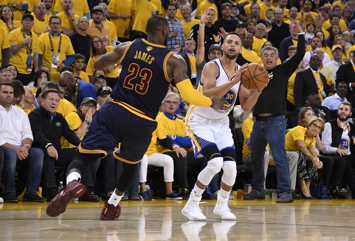 Stephen Curry LeBron James Golden State Warriors Cleveland Cavs Cavaliers (Foto: Kyle Terada / USA Today Sports / Reuters)
