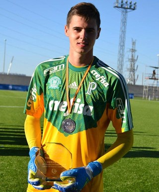 Verdão recupera escola de goleiros e tem sub-17 no radar do Real Madrid