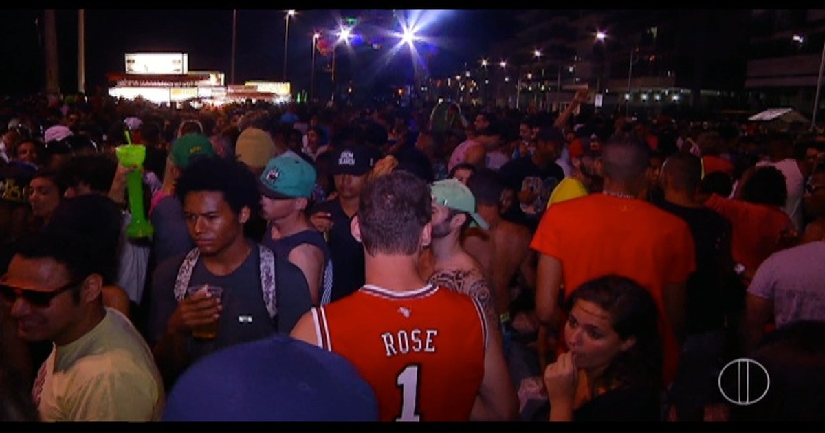 G Organiza O Da Parada Gay De Cabo Frio Reclama De Falta De
