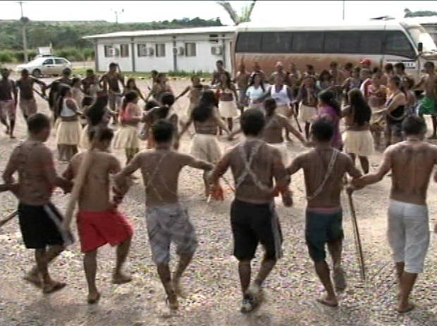 Indígenas de oito etnias reivindicam a suspensão das obras de construção da usina de Belo Monte, no sudoeste do Pará. (Foto: Reprodução/TV Liberal)